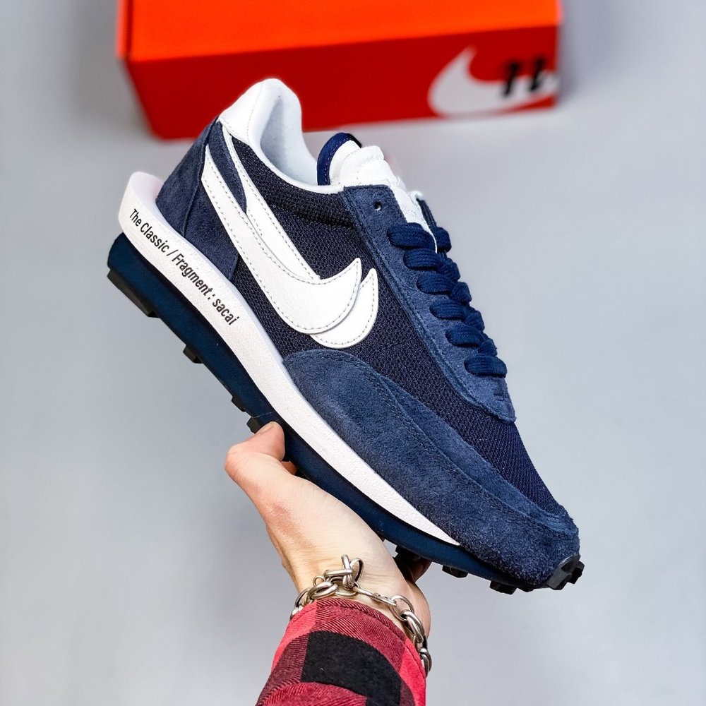 NIKE LDV Waffle